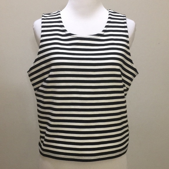 GAP Tops - Gap black & white stripe sleeveless crop top